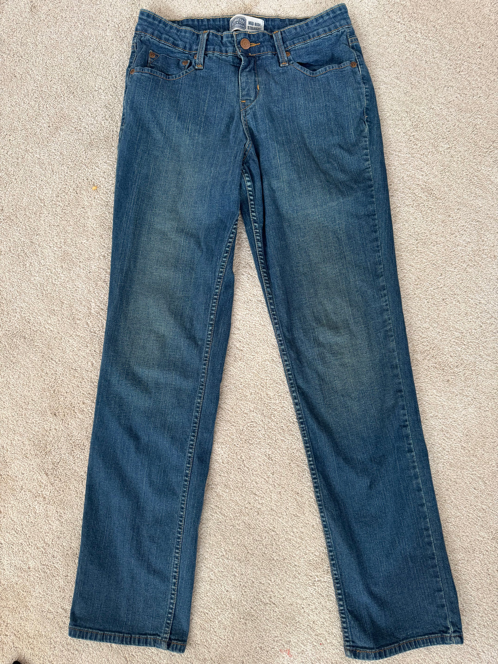 Levi Strauss Signature Mid Rise Straight Jeans Women’s 6 Medium Wash Stretch Denim