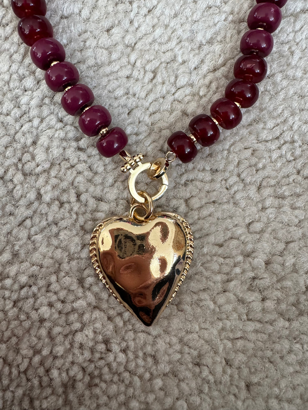Altar’d State Burgundy Beaded Necklace Gold Heart Pendant NWT Boutique 16-18”