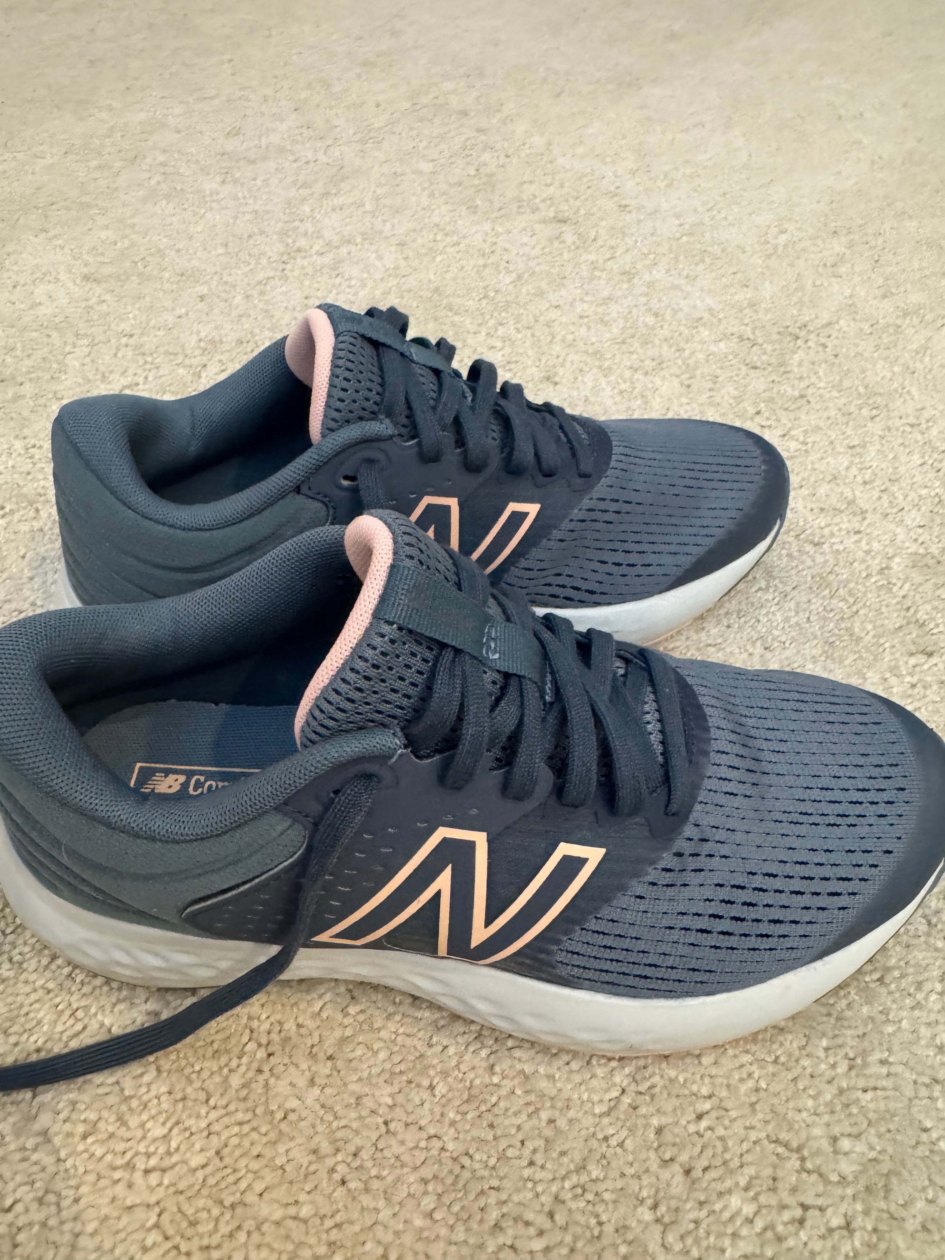 New Balance W520LP7 Women’s Size 7 Navy Pink Running Shoes Athletic Sneakers