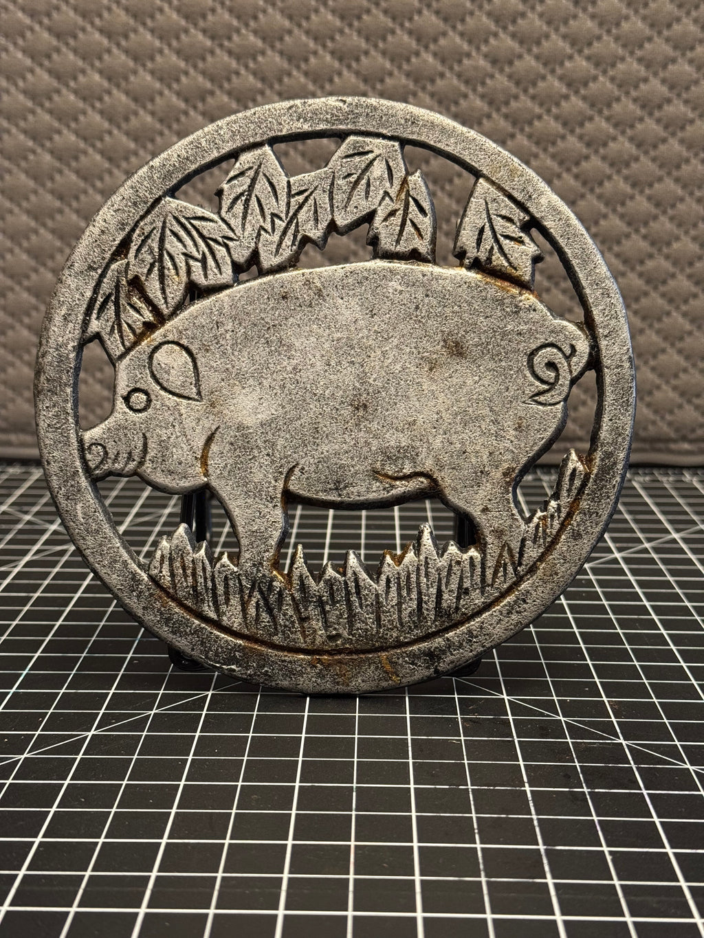 Cast Iron Pig Trivet Rustic Farmhouse Hot Plate Kitchen Decor 6”