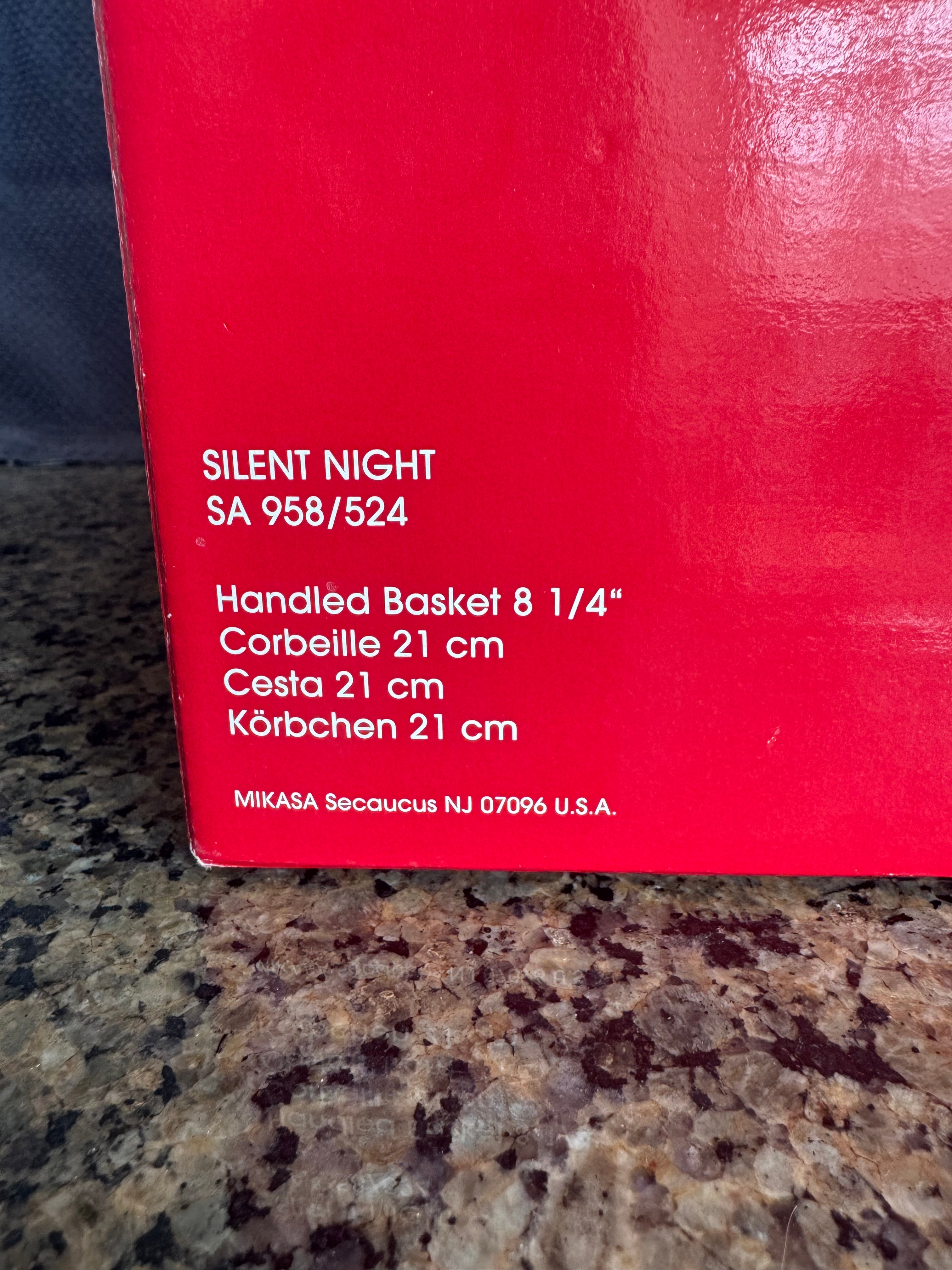 Mikasa Silent Night Glass Basket Christmas Decor Boxed