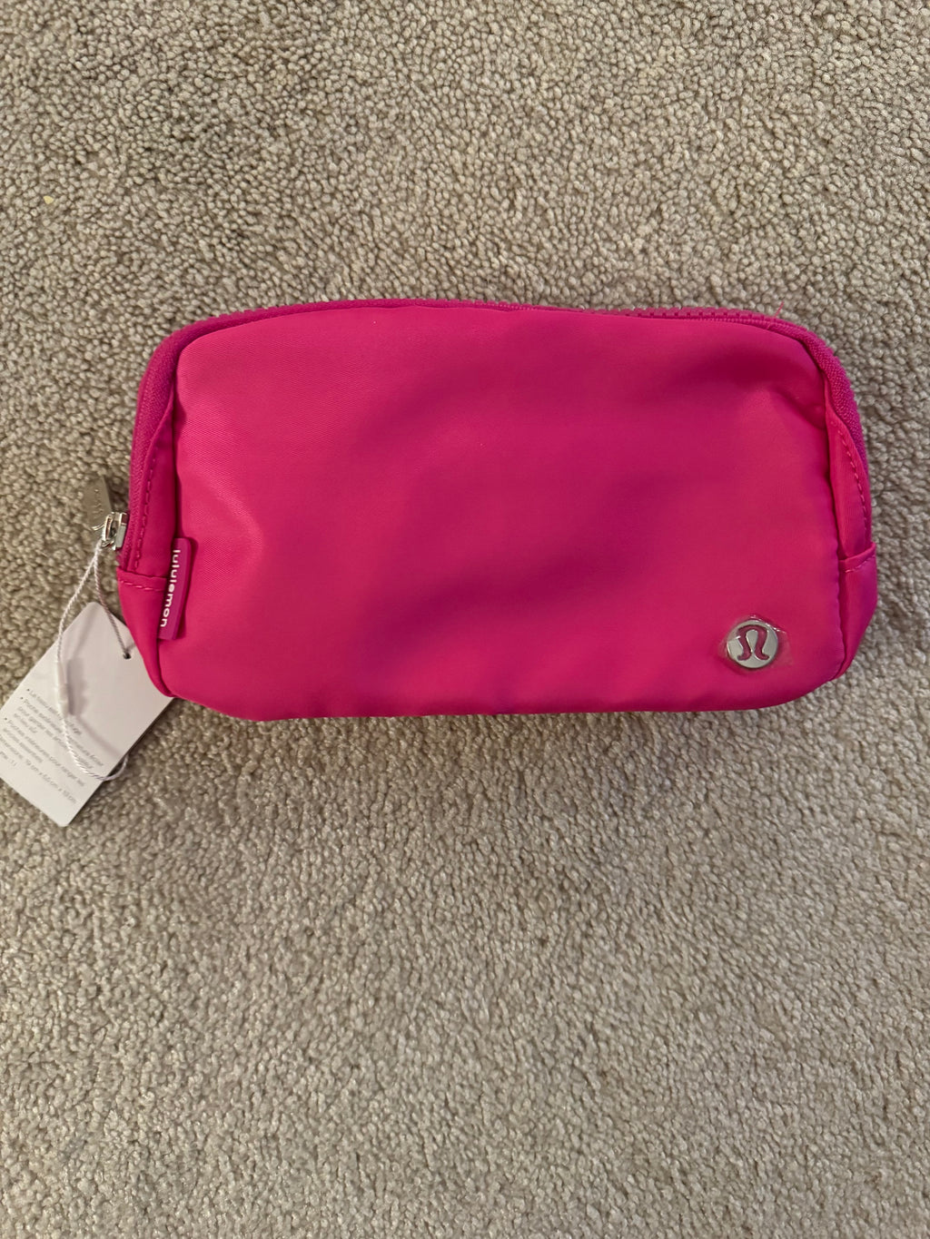 🎀 Lululemon Everywhere Belt Bag 1L – Sonic Pink – NWT 🎀
