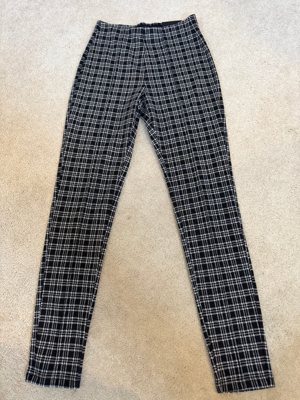NWT Tahari Seam Front Pull On Jeggings Women’s Size S Black White Plaid Stretch Pants