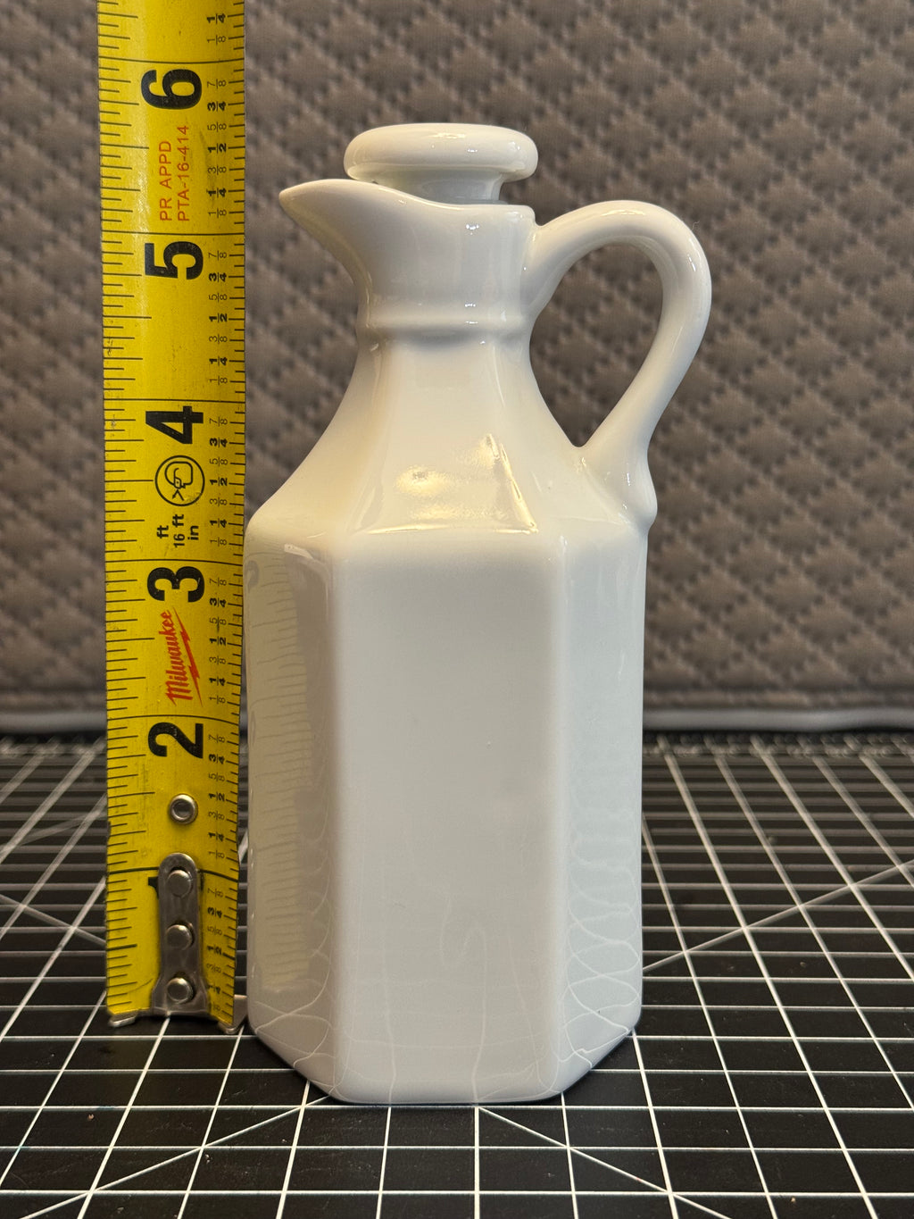 Xcell White Ceramic Oil Vinegar Cruet Bottle Stopper Modern Kitchen Decor