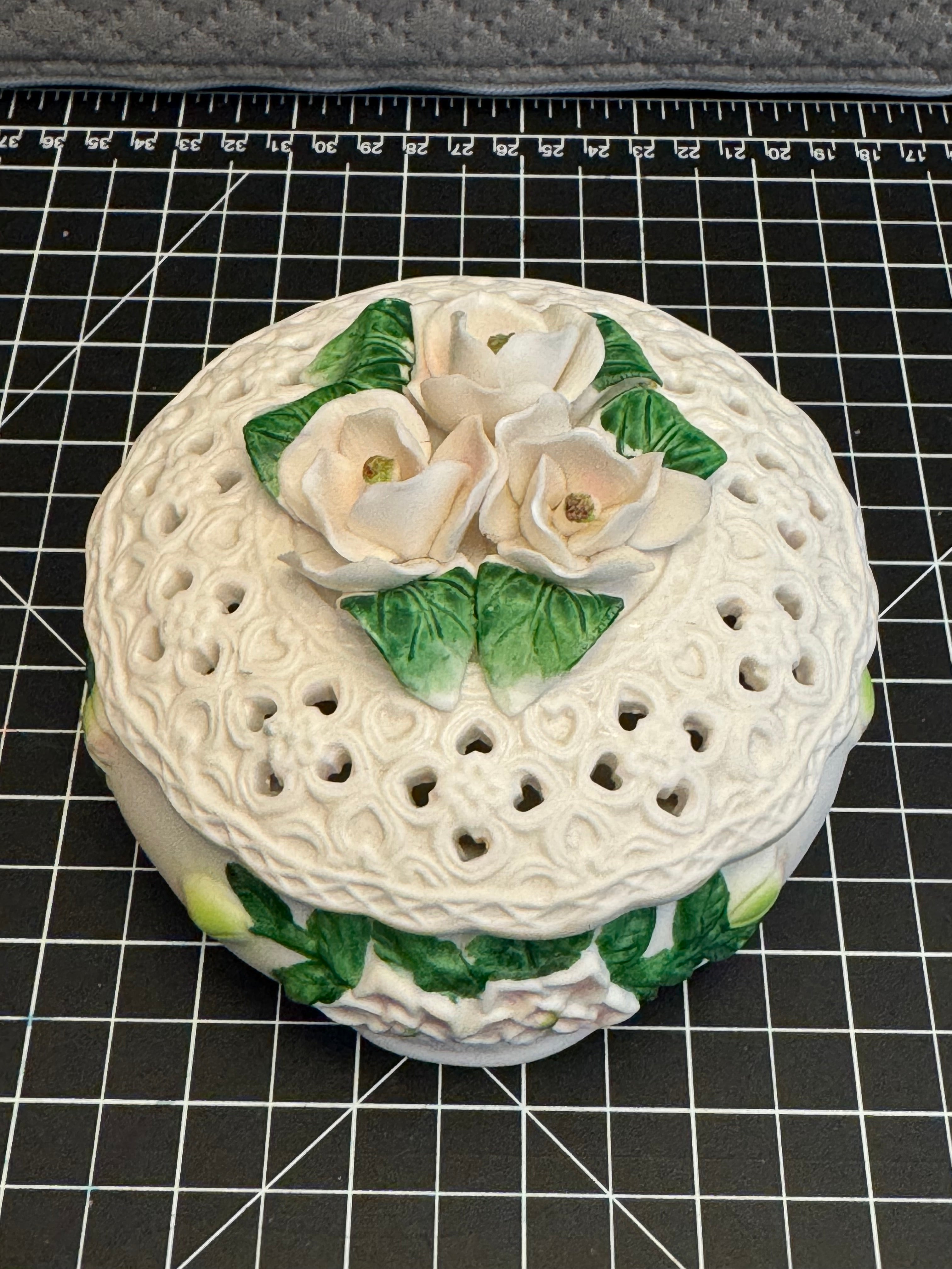 Vintage Floral Porcelain Trinket Box White Roses Lidded Jewelry Dish