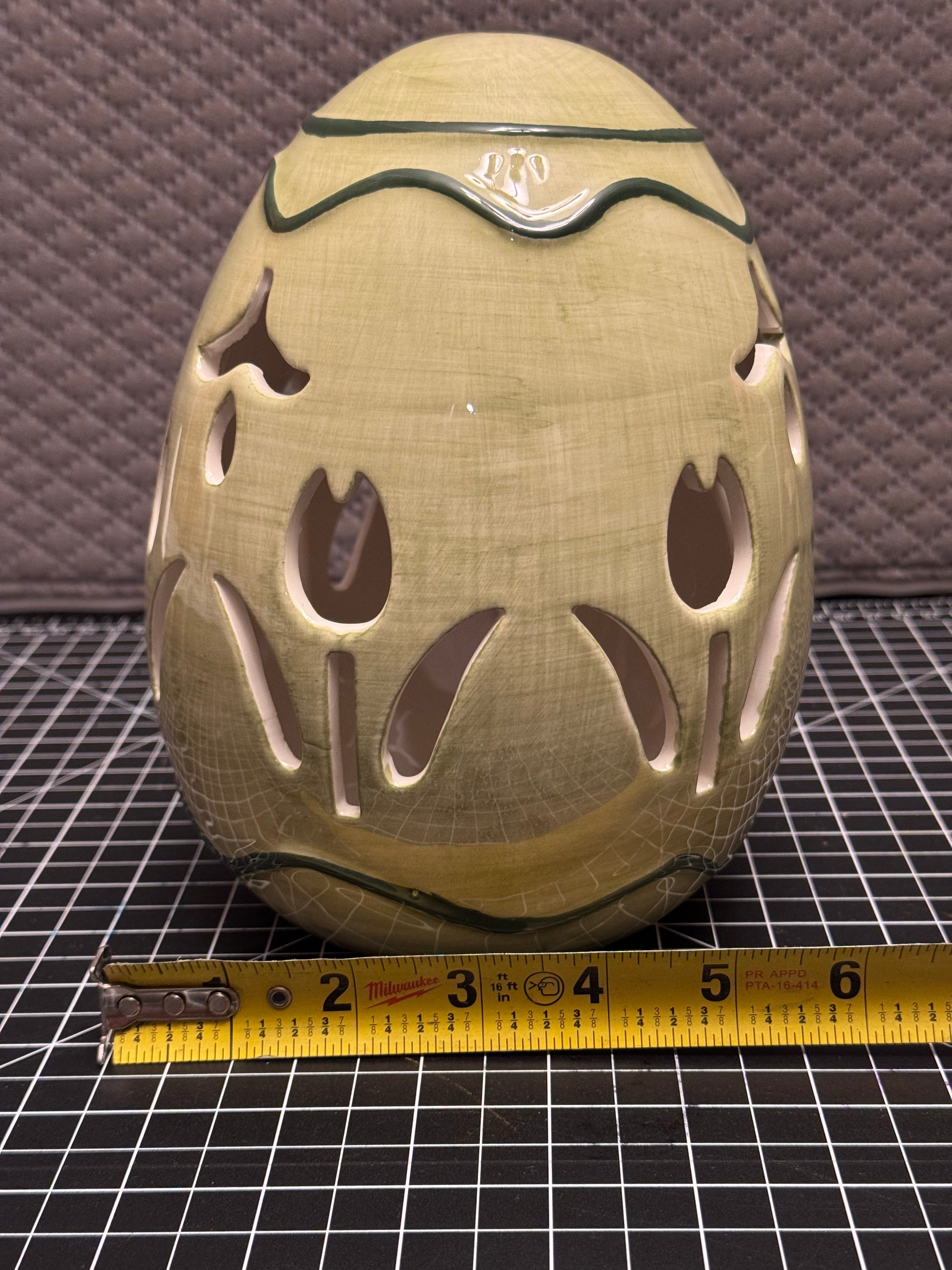 Vintage Green Ceramic Egg Tealight Candle Holder Cutout Tulip Design Decor