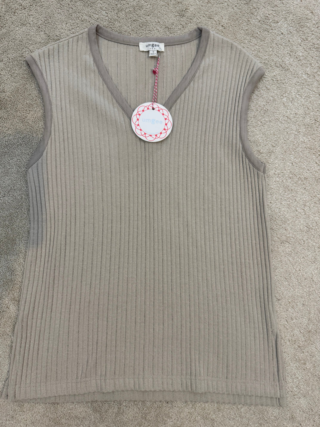 Umgee USA Ribbed Knit Tank Top Women’s Small Taupe V Neck Sleeveless NWT