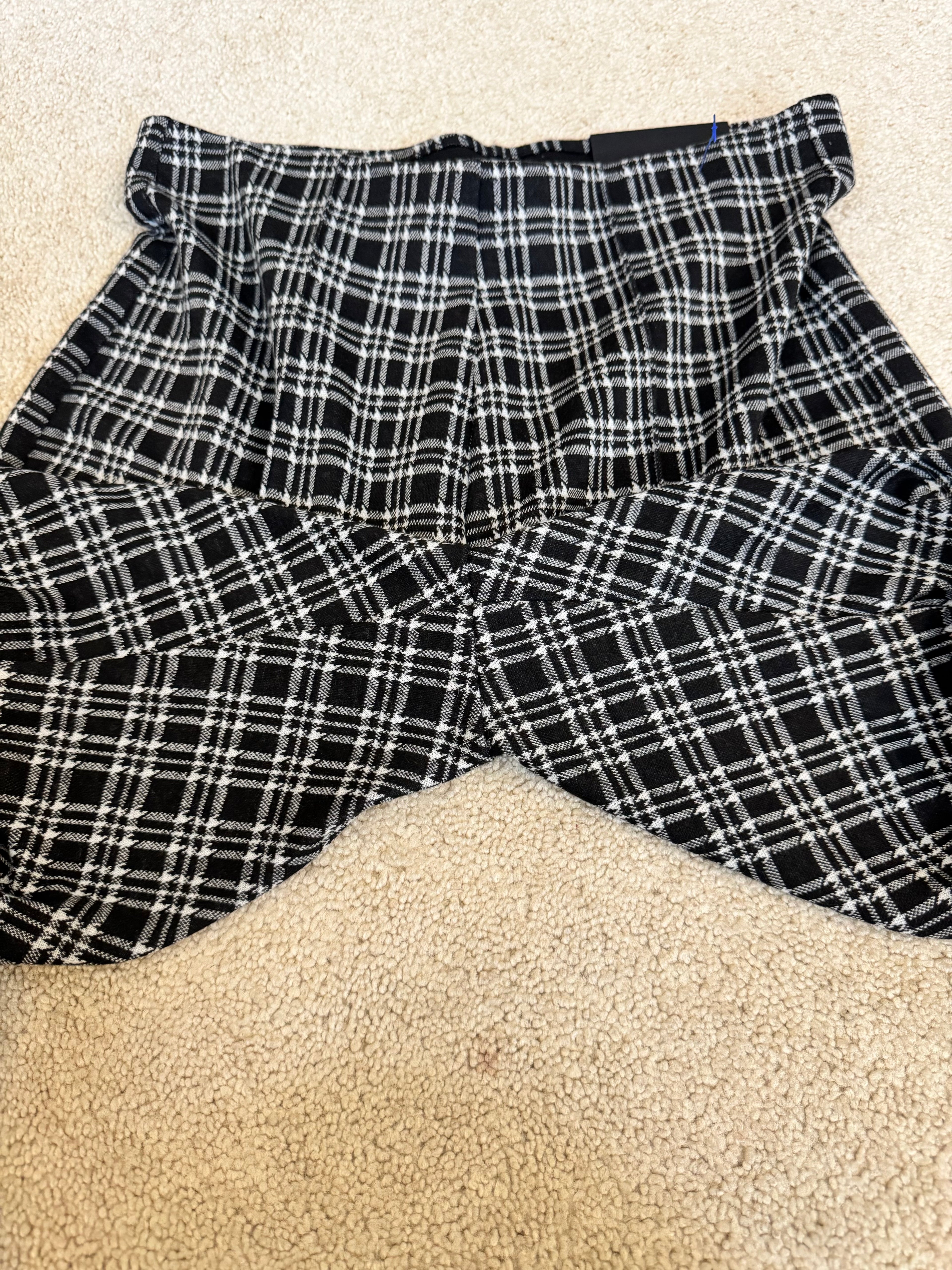 NWT Tahari Seam Front Pull On Jeggings Women’s Size S Black White Plaid Stretch Pants