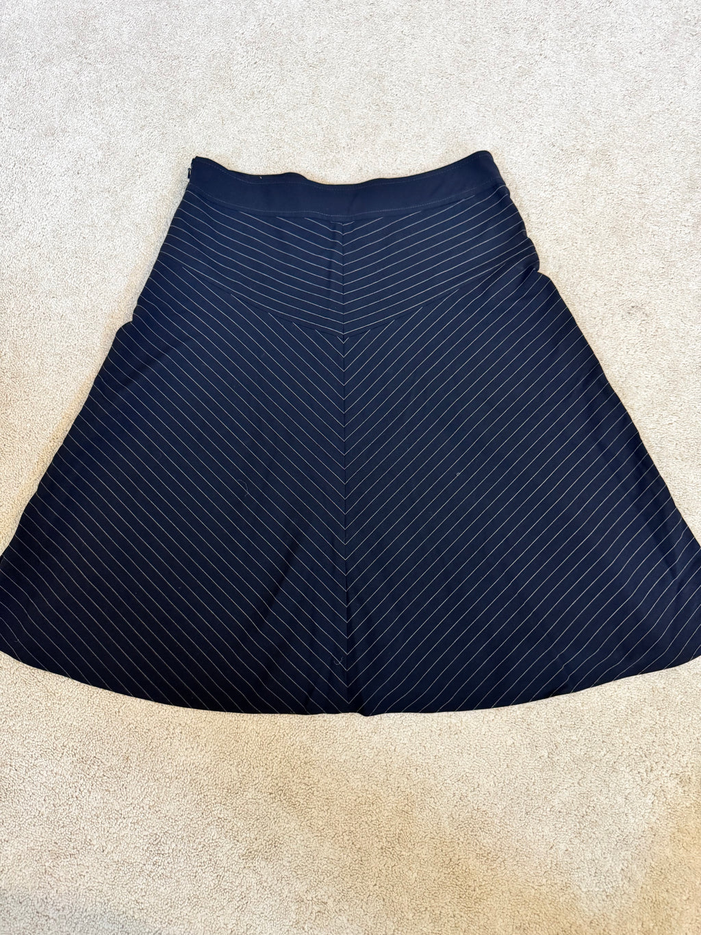 Nautica Women’s Navy Pinstripe A-Line Skirt Size 6 Classic Preppy Career Skirt Stretch