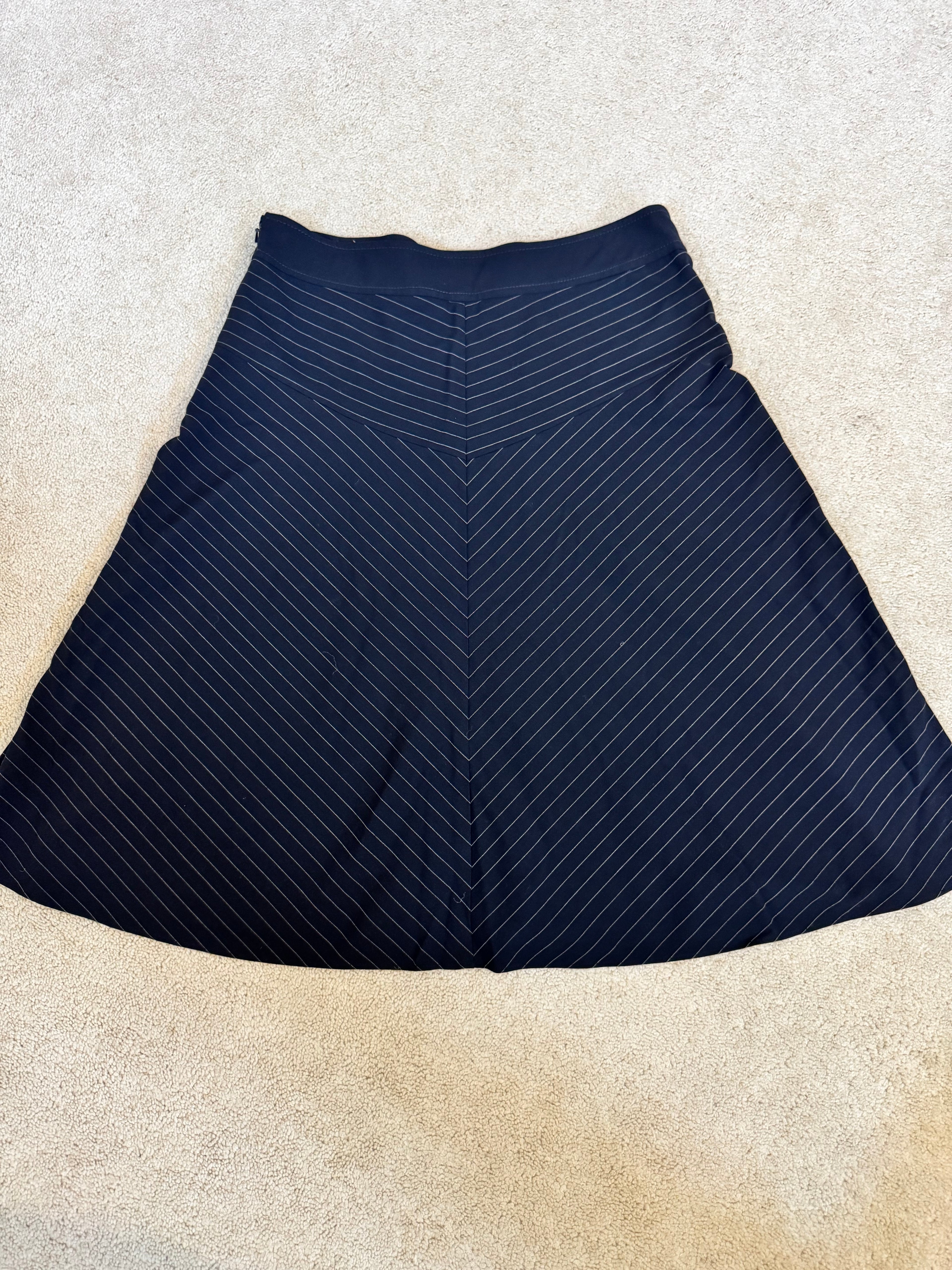 Nautica Women’s Navy Pinstripe A-Line Skirt Size 6 Classic Preppy Career Skirt Stretch