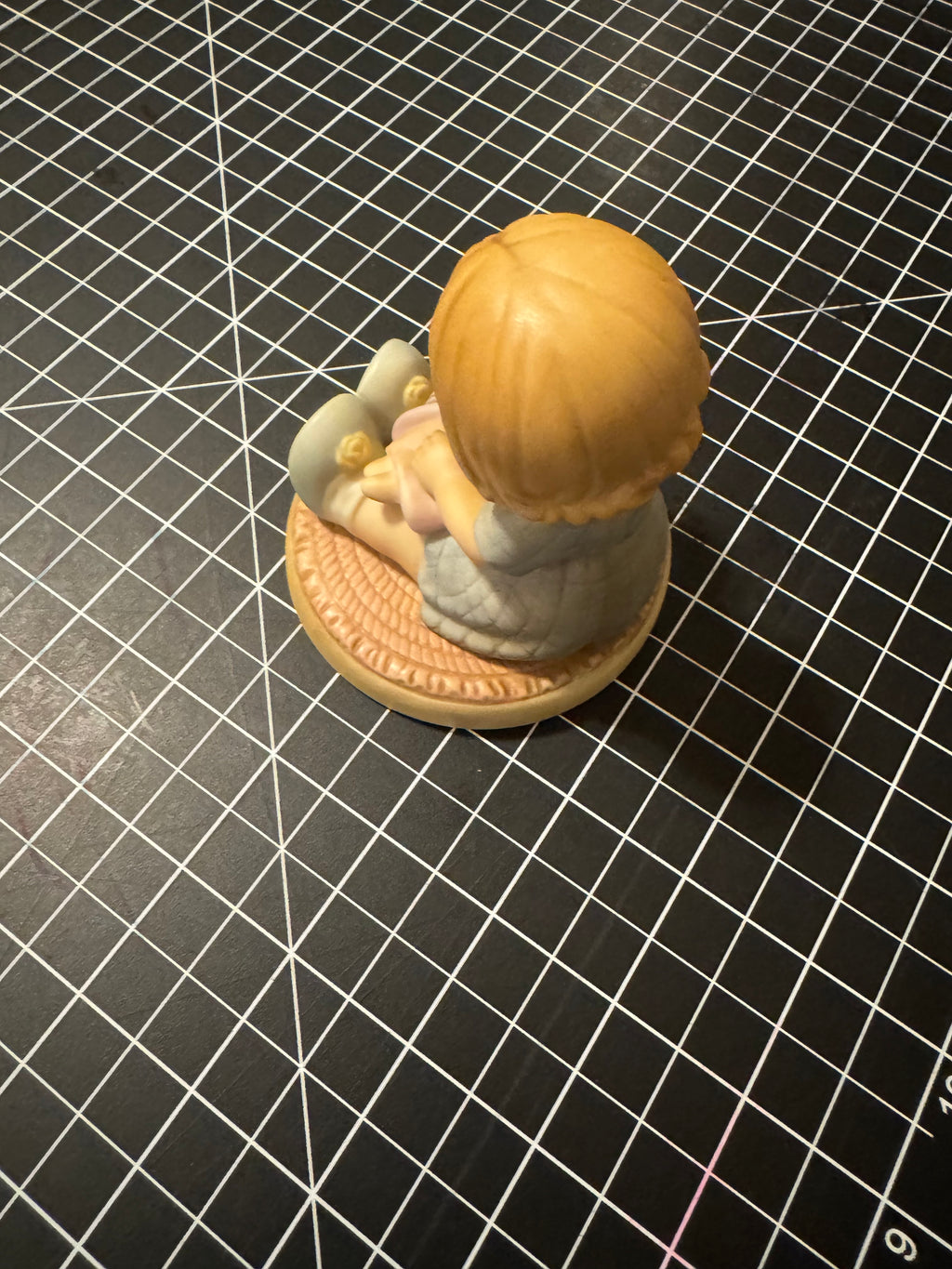 Enesco Memories of Yesterday "Wrapped in Love and Happiness" 1995 Event Figurine #602930 Mabel Lucie Attwell