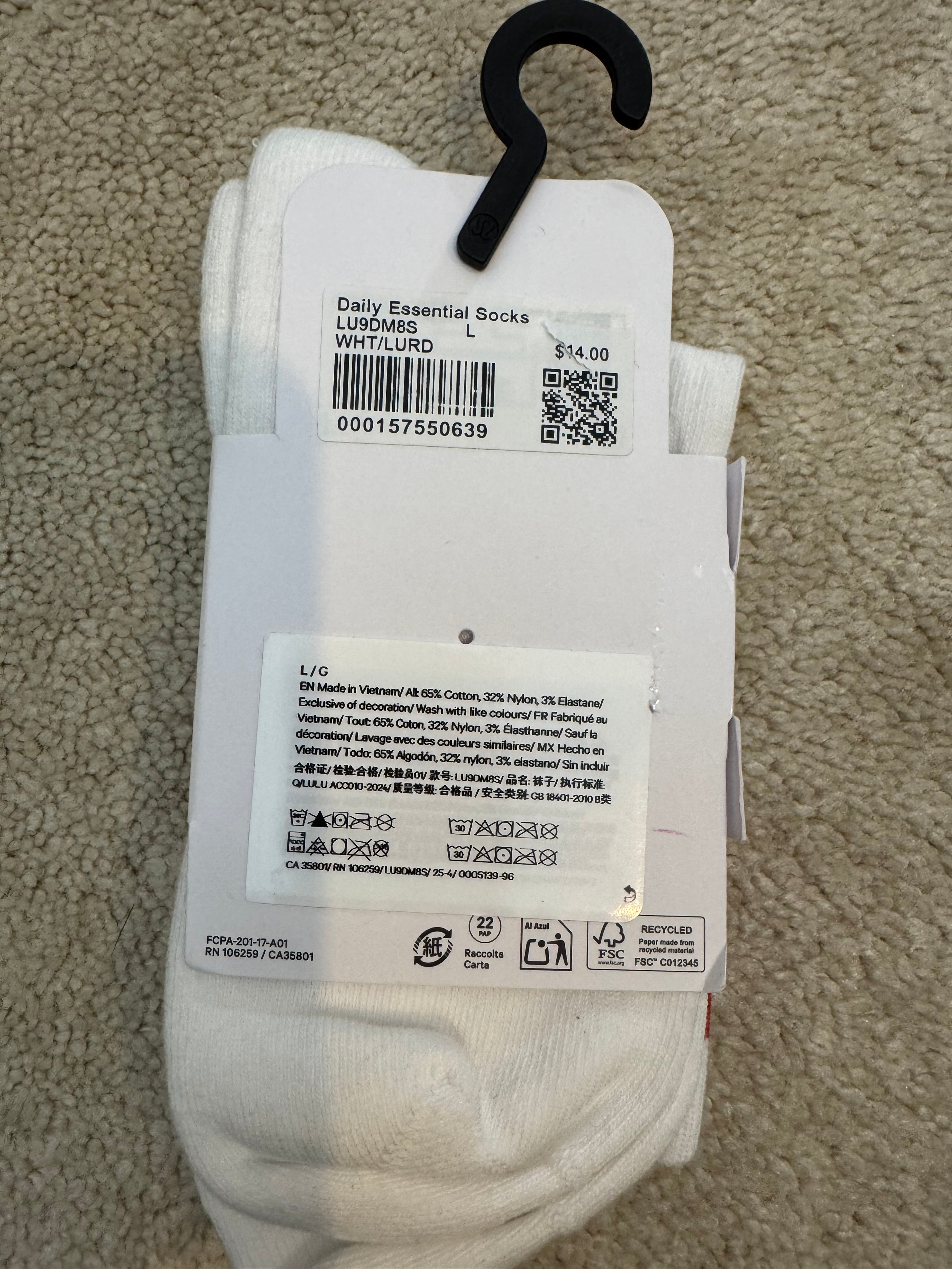 Lululemon Daily Essential Quarter Socks L White Red Rare NWT