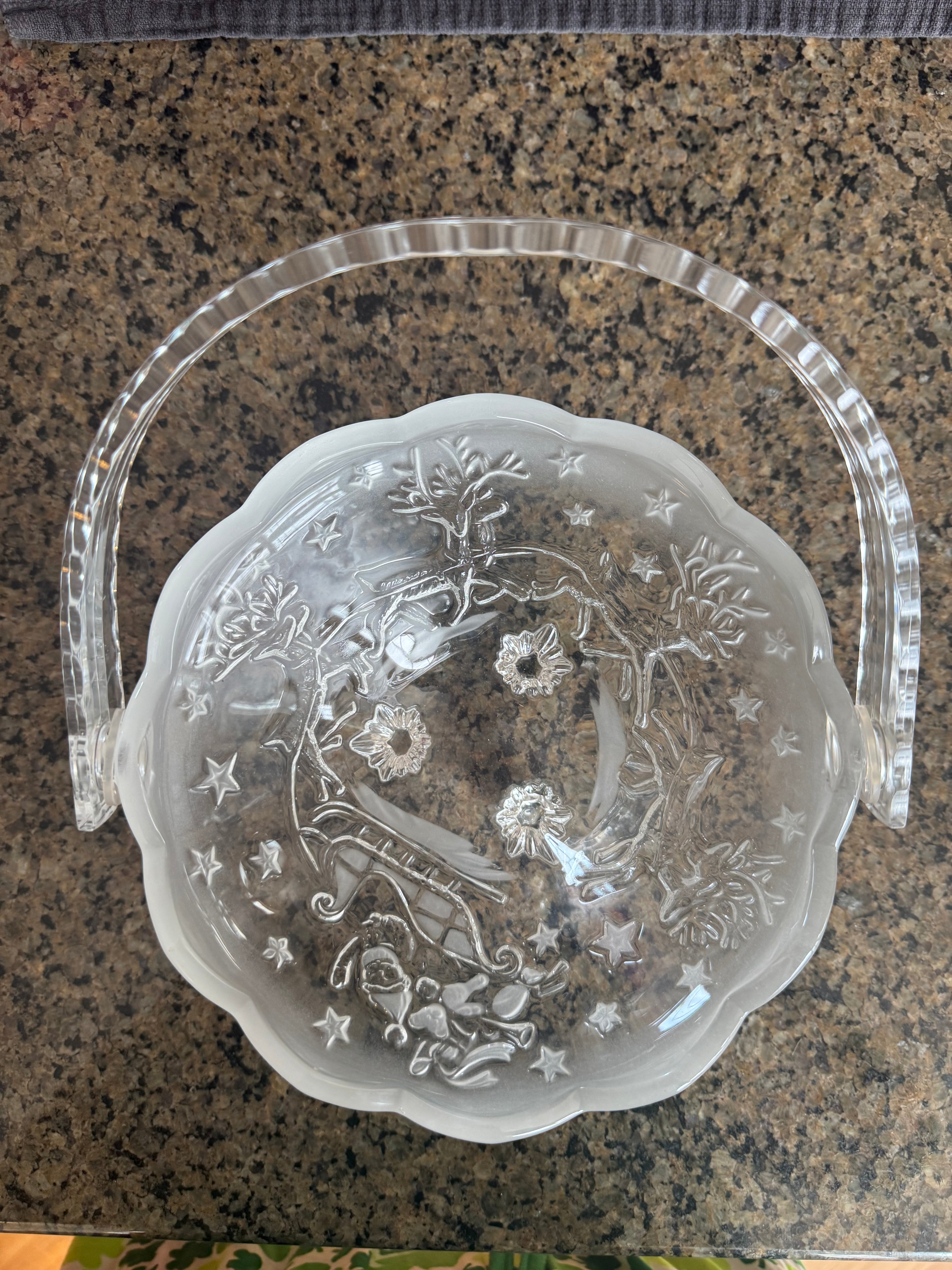 Mikasa Silent Night Glass Basket Christmas Decor Boxed