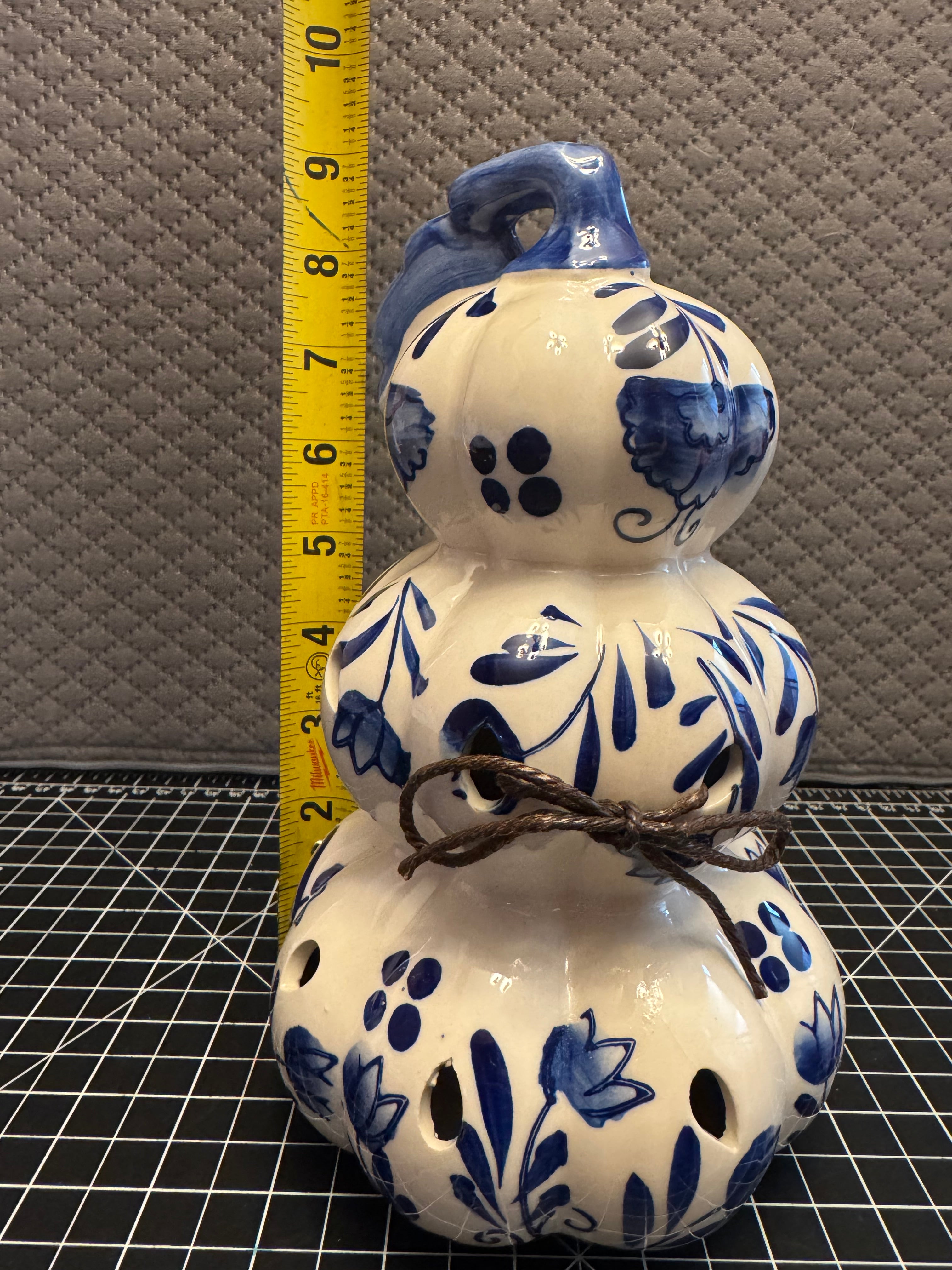 Blue White Ceramic Gourd Potpourri Holder Floral Farmhouse Decor Rustic Vase Scent Holder