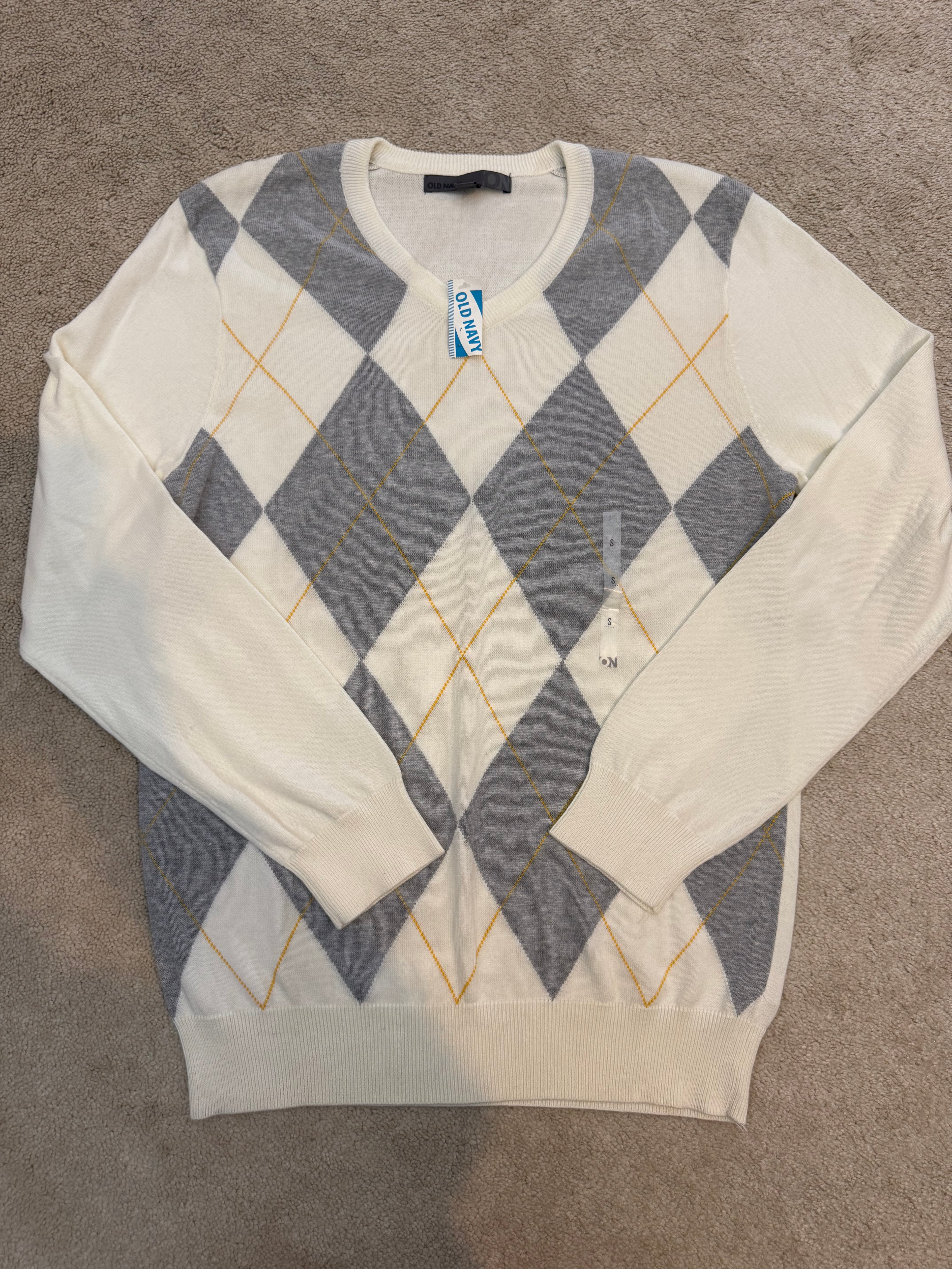 Old Navy Argyle Sweater Women’s Small Cream Gray Yellow V-Neck Knit Pullover