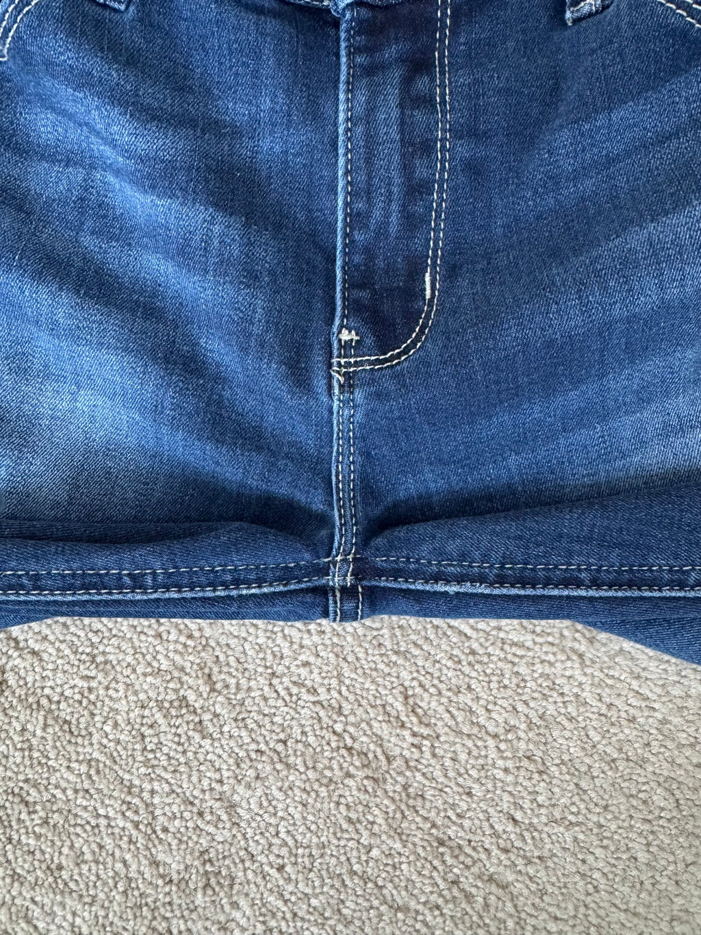 KanCan Los Angeles Dark Wash Distressed Skinny Jeans Size 27 (Pre-Loved) 💙👖