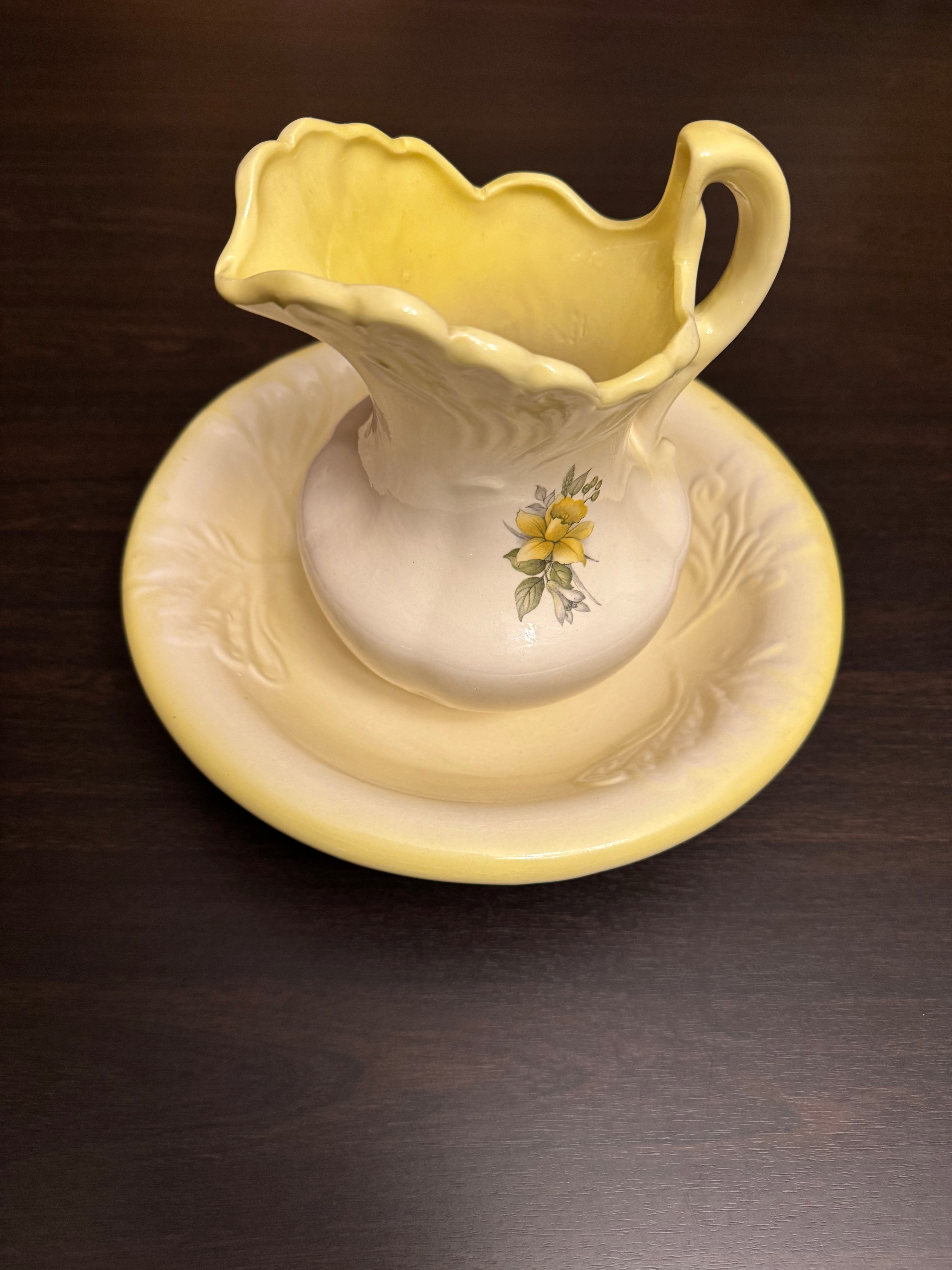 Vintage Arnel’s Style / Japan Ceramic Wash Basin & Pitcher Set