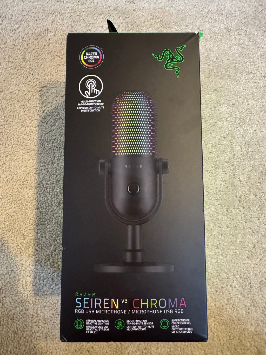 🎙️ Razer Seiren V3 Chroma RGB USB Microphone – New in Box 🎙️