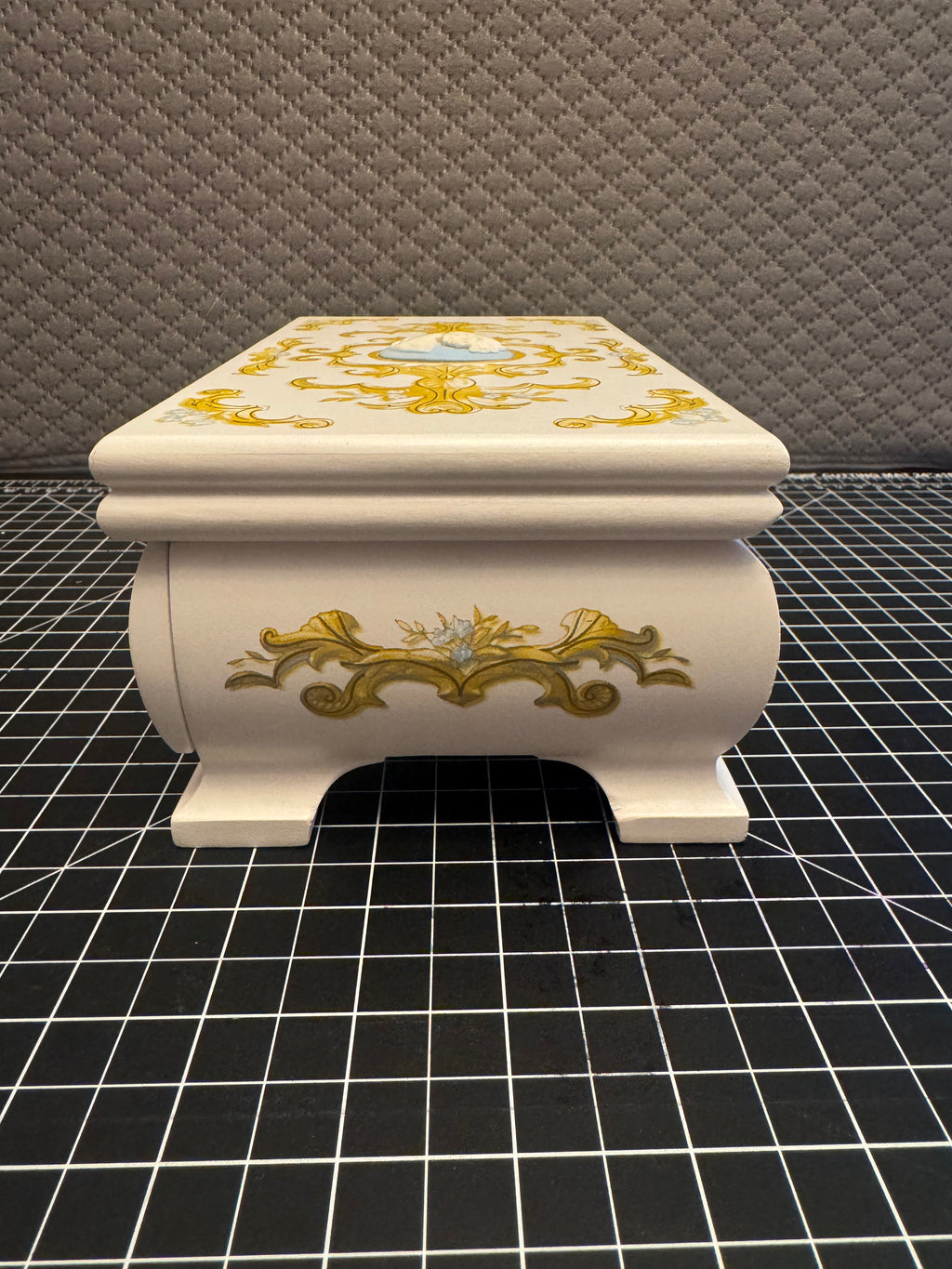 Vintage Style Jewelry Box w Mirror Drawer Cameo Lid Blue Velvet Storage
