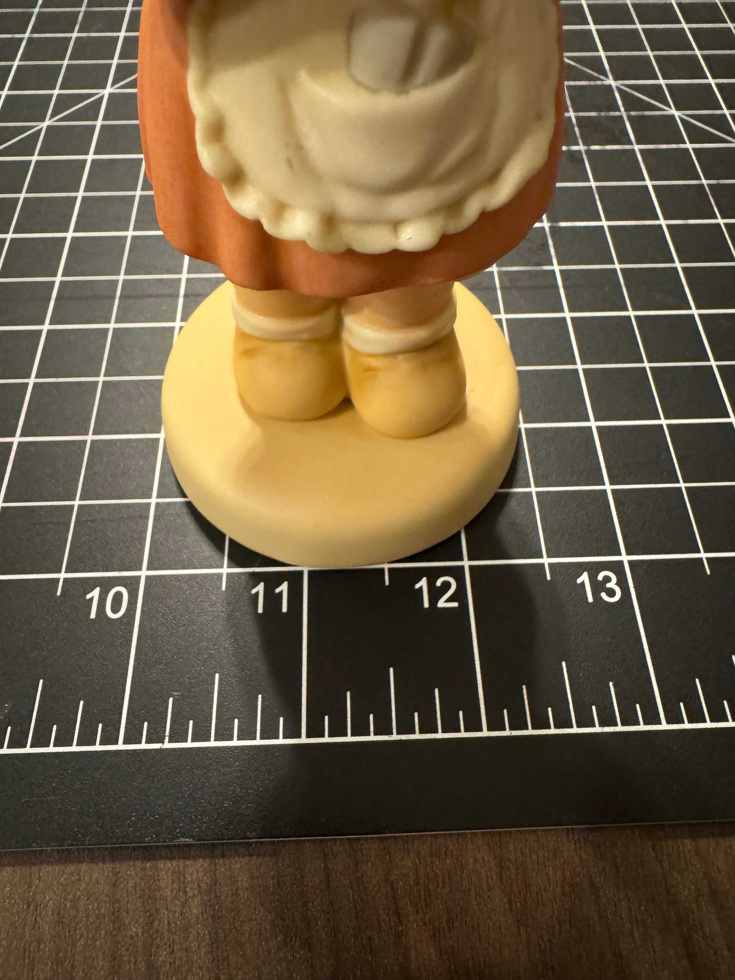 Enesco Memories of Yesterday Forget Me Not 1996 Collectors Society Figurine