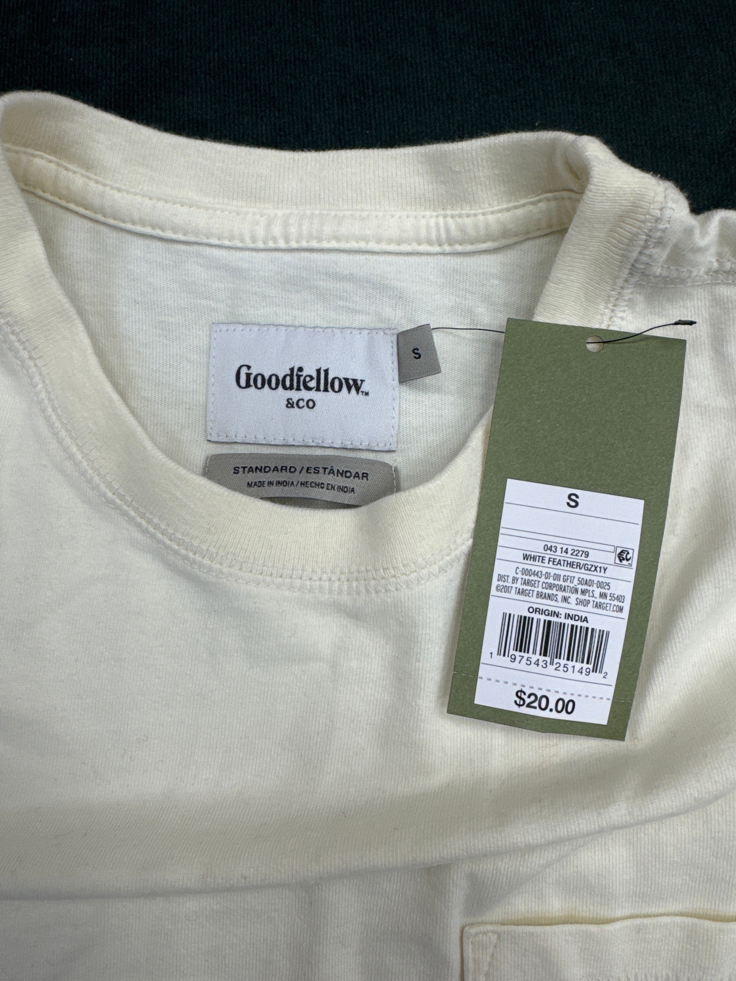 Goodfellow & Co Men’s Pocket Long Sleeve T-Shirt Small White Feather NWT Casual Cotton Tee