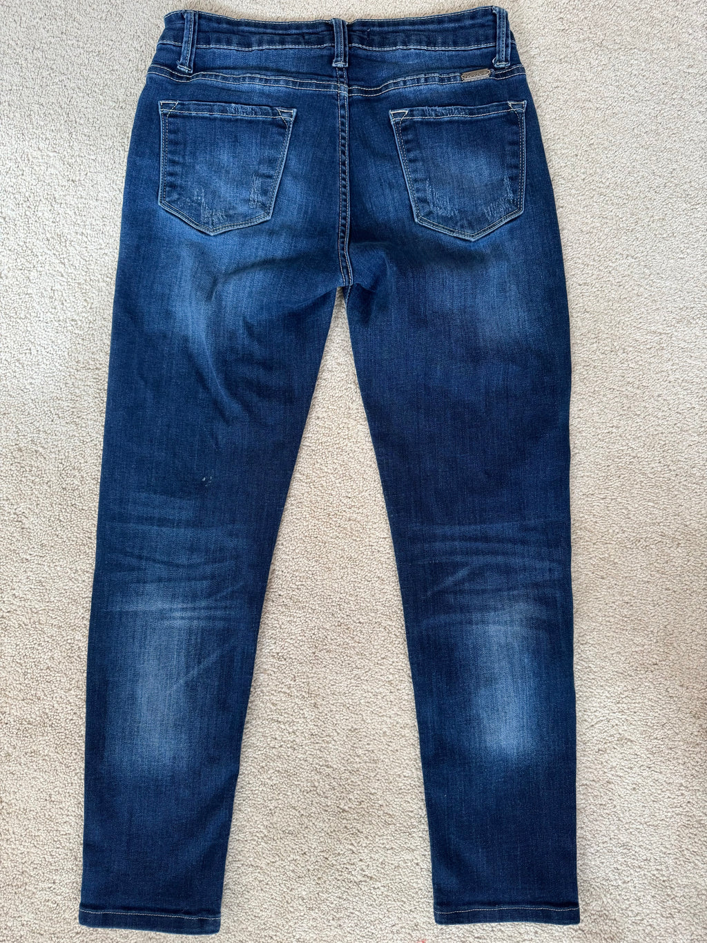 KanCan Los Angeles Dark Wash Distressed Skinny Jeans Size 27 (Pre-Loved) 💙👖