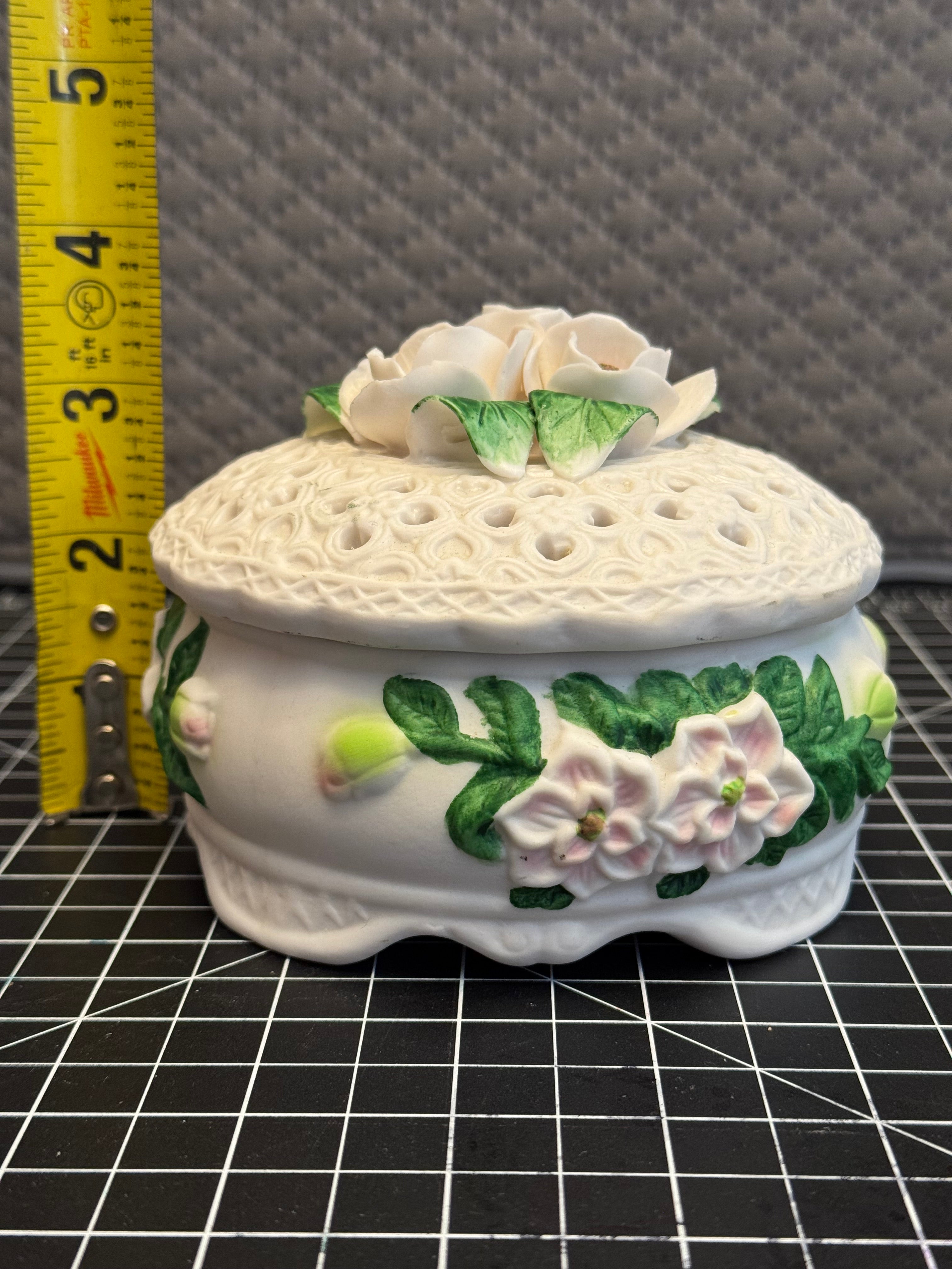Vintage Floral Porcelain Trinket Box White Roses Lidded Jewelry Dish
